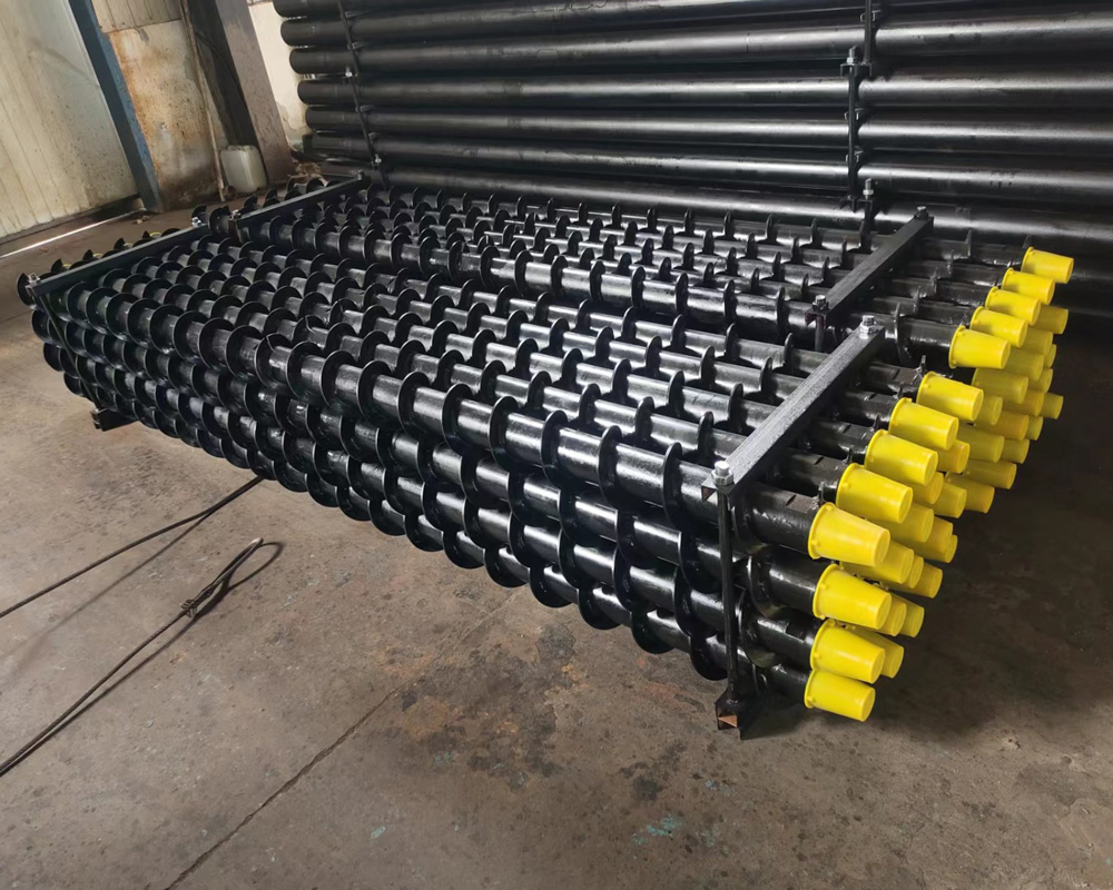 Connection details between Φ42S spiral drill pipe joint and rod body