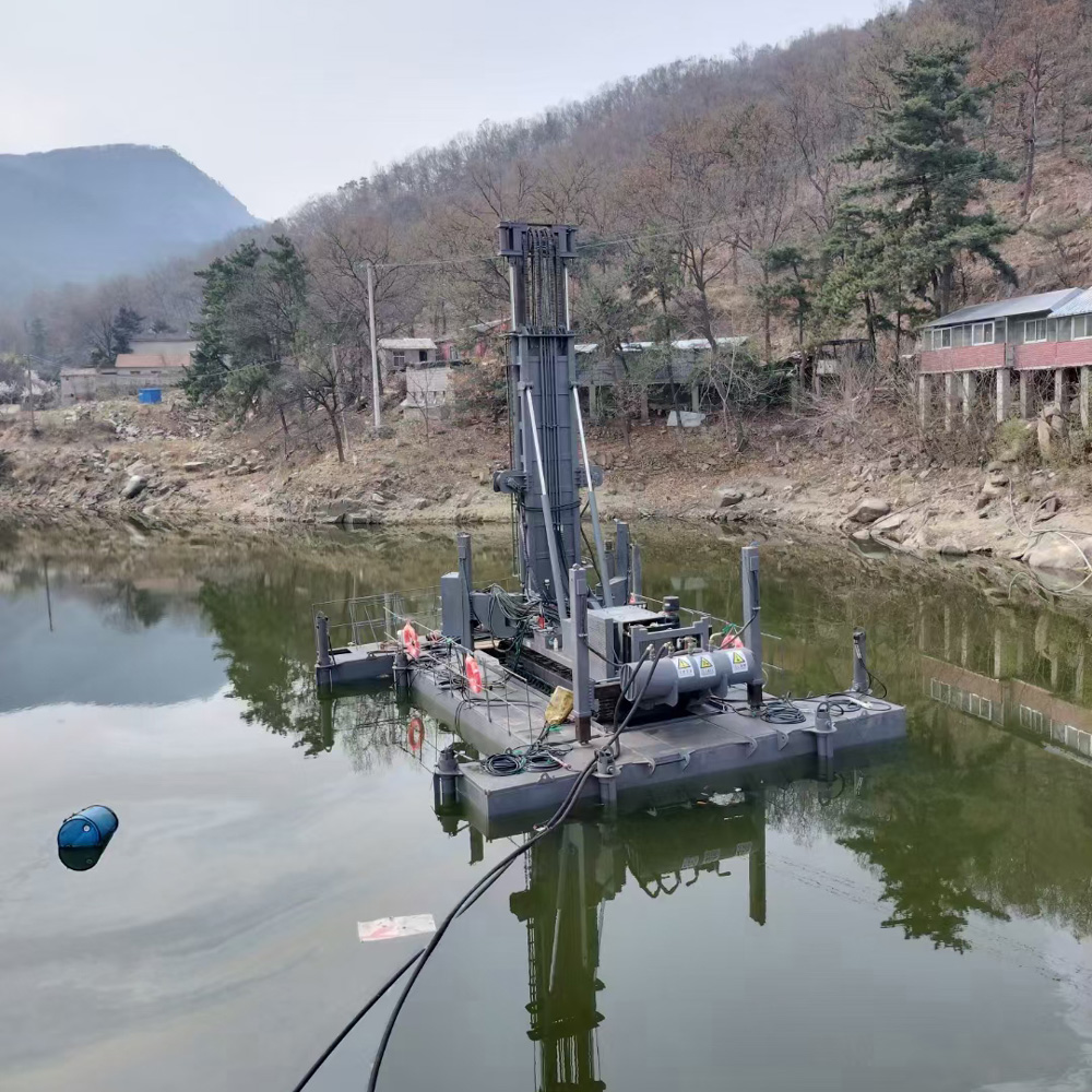 FR800 crawler foundation drilling rig overall display
