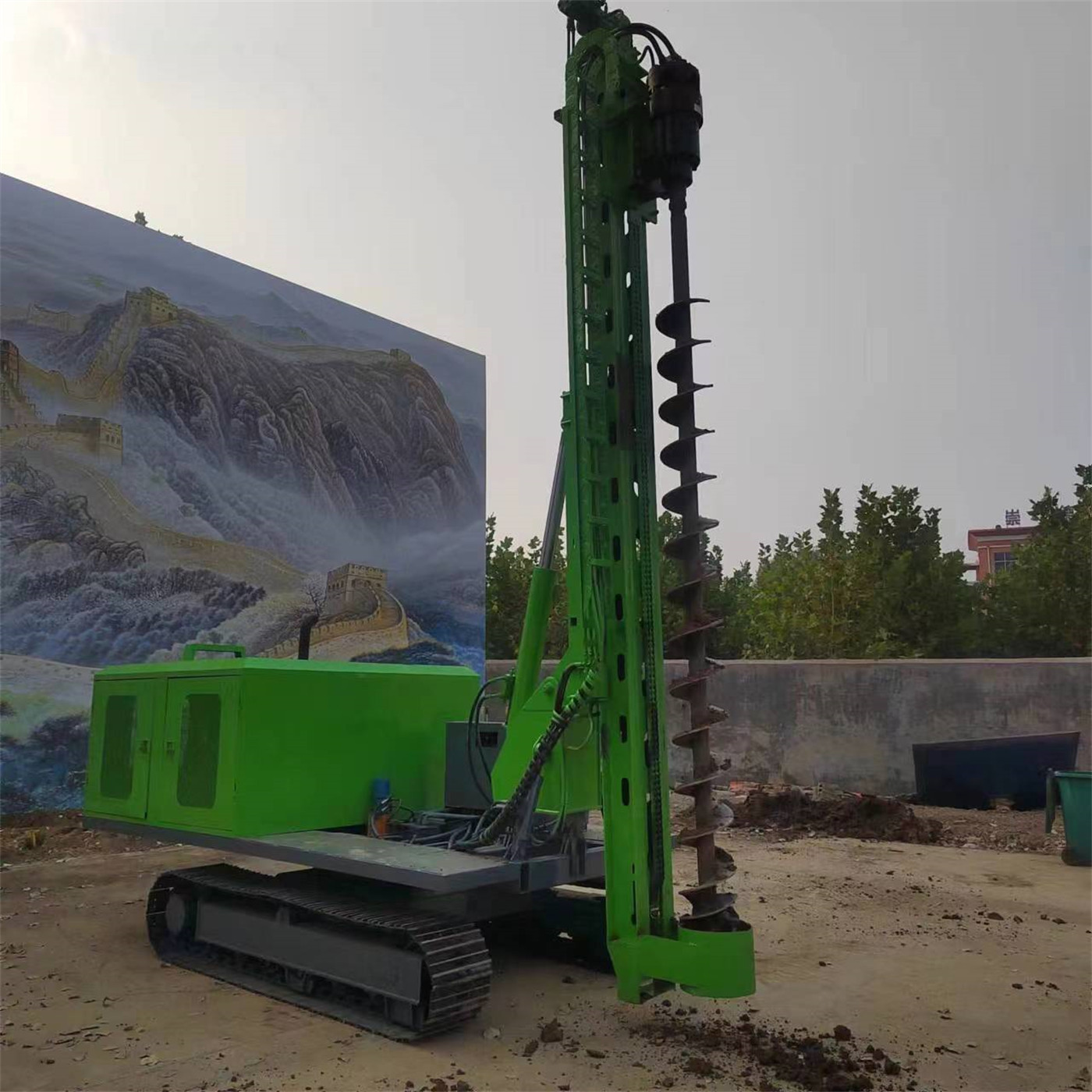 Several Machine Movements to Reduce During Continuous Pile Layout in Large Photovoltaic Fields