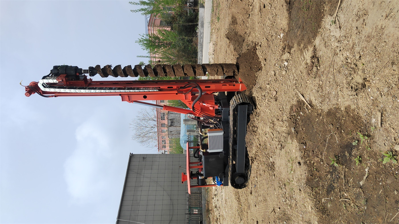 Differences Between Adjustable and Non-Adjustable Track Height in Slope Construction