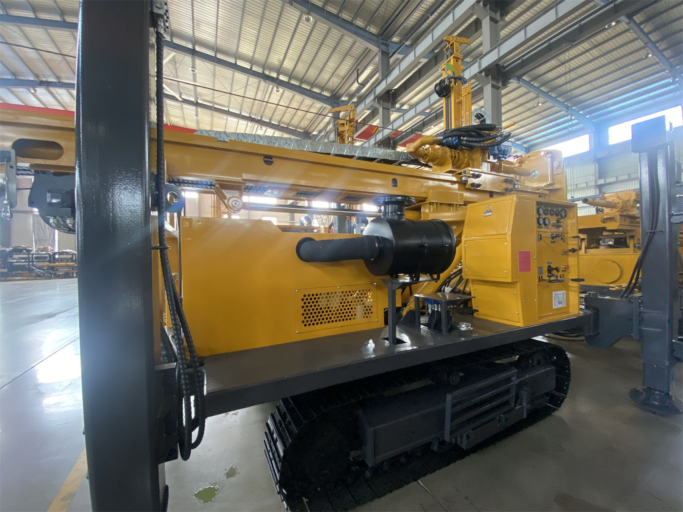 Purchasing the WR220SE 220m Mini Crawler Water Well Drill: What Access Conditions Must Be Confirmed Before Working on Narrow Sites with a ~4.7T Body and Water/Air Dual Use?
