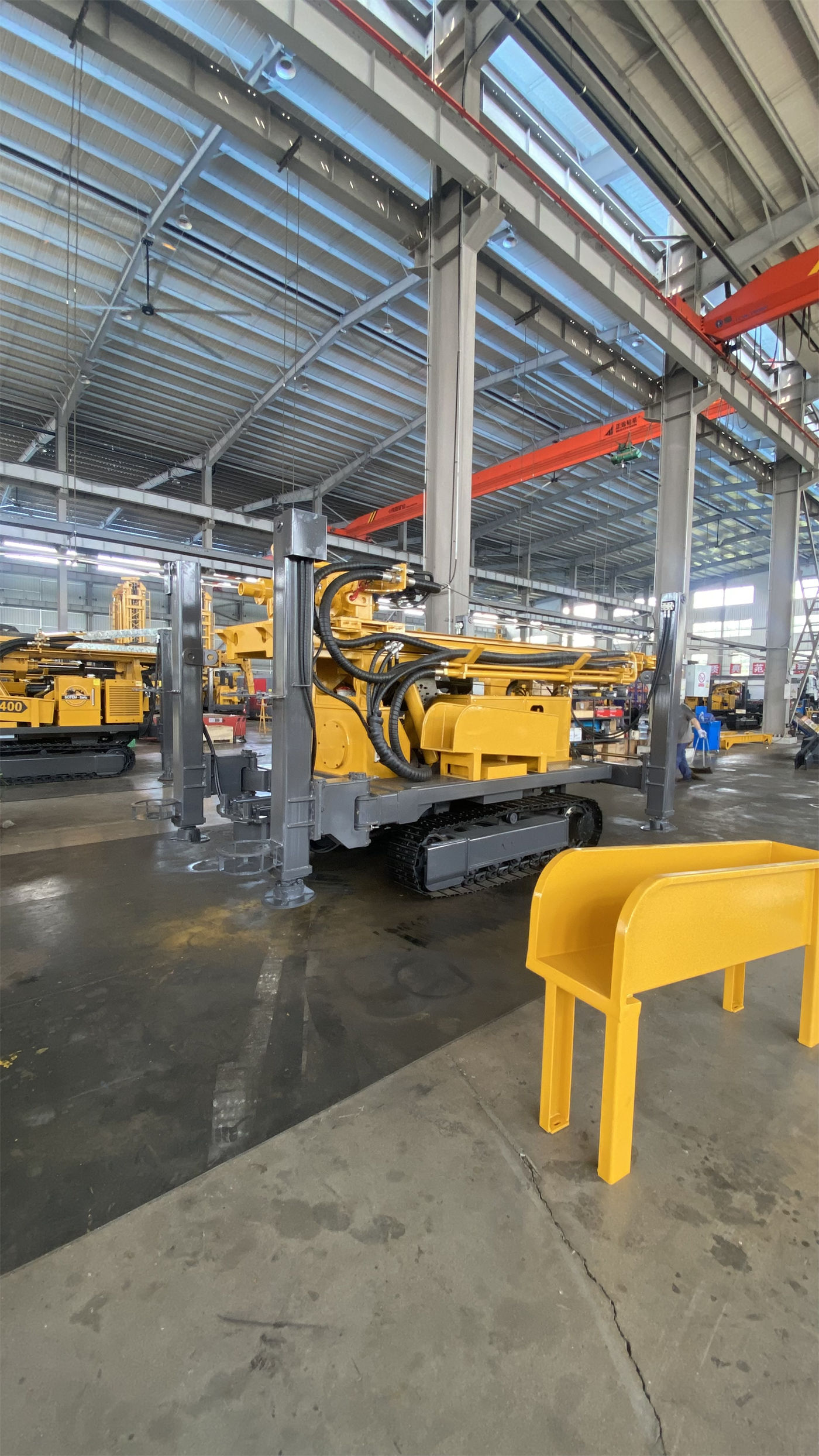 In Hard Rock, How Do DTH Hammers and Mud Direct Circulation Differ in Drilling Efficiency for Water Well Drilling Rigs?