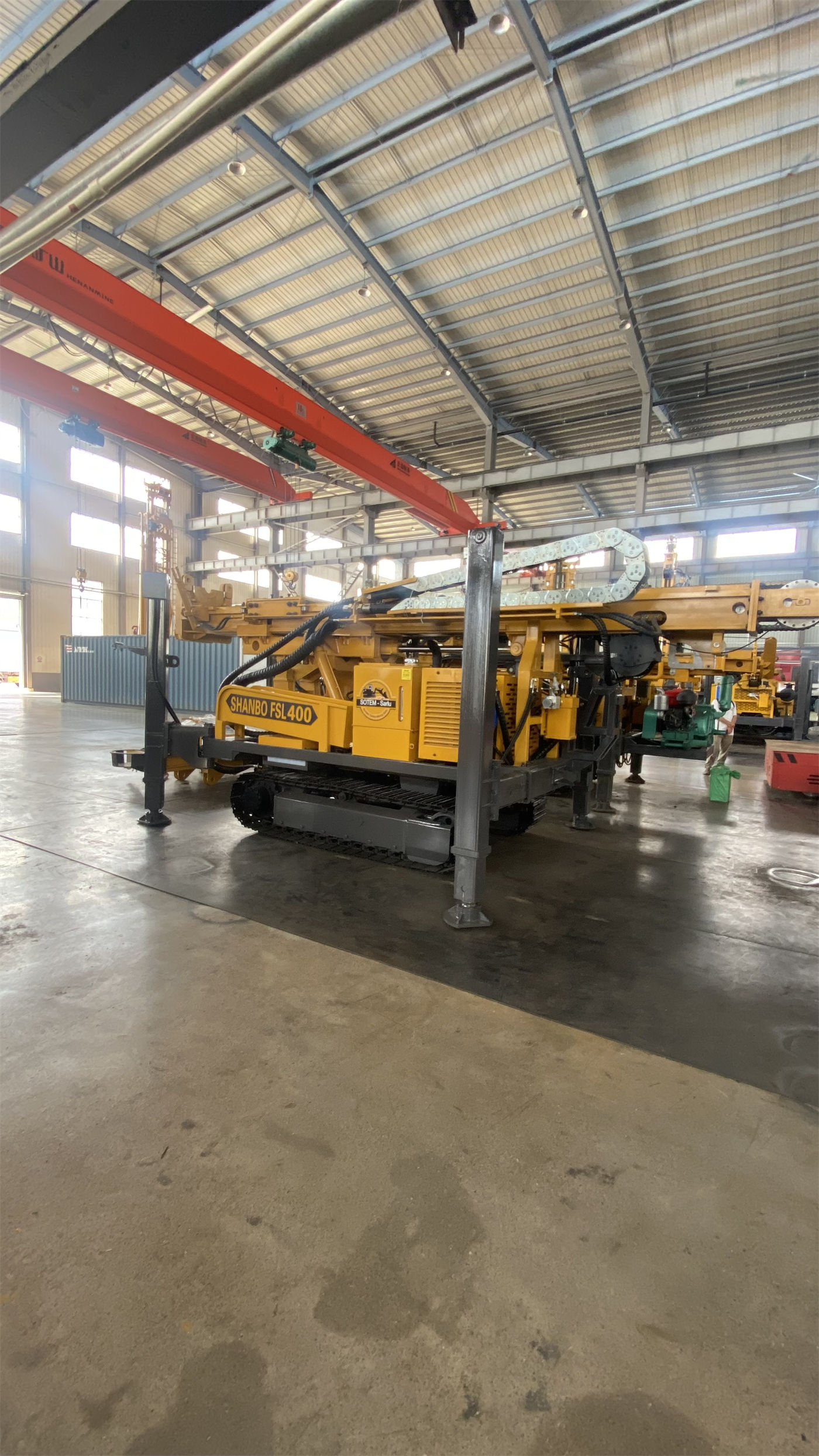 In Hard Rock, How Do DTH Hammers and Mud Direct Circulation Differ in Drilling Efficiency for Water Well Drilling Rigs?